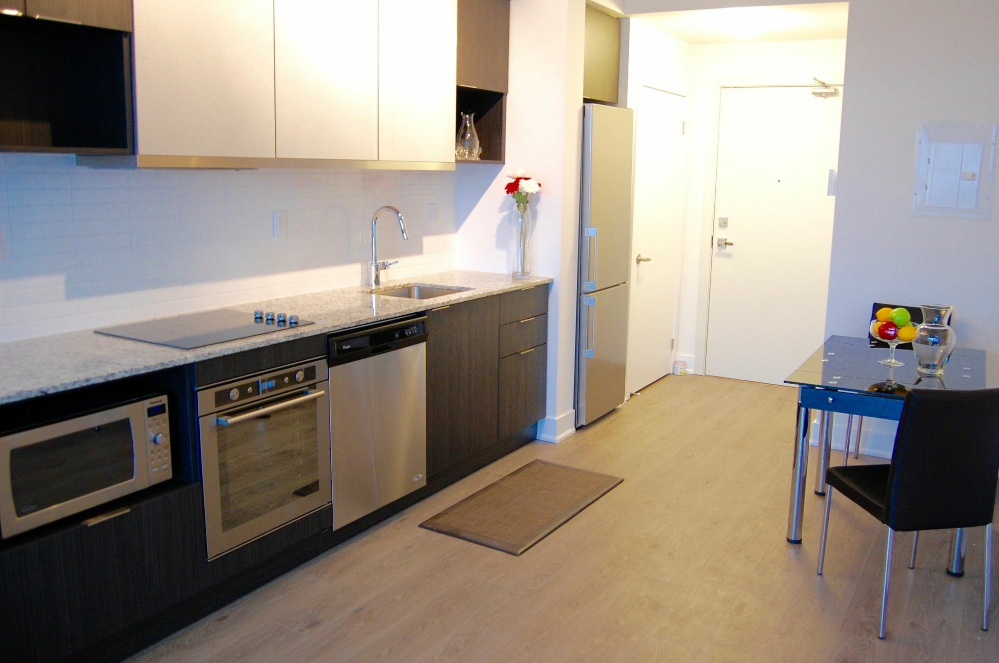 Shops At Don Mills Furnished Apartments تورونتو المظهر الخارجي الصورة