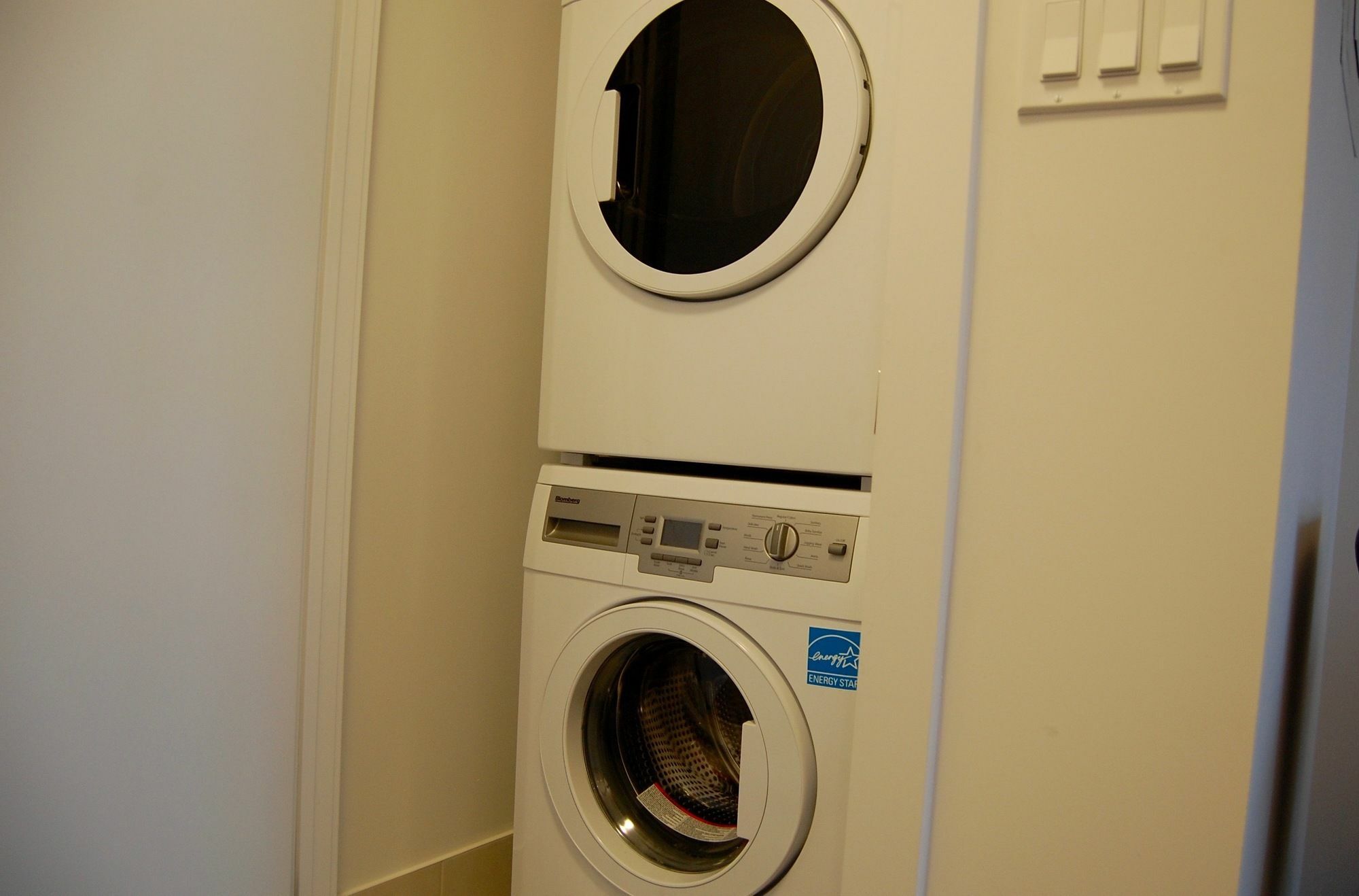 Shops At Don Mills Furnished Apartments تورونتو المظهر الخارجي الصورة